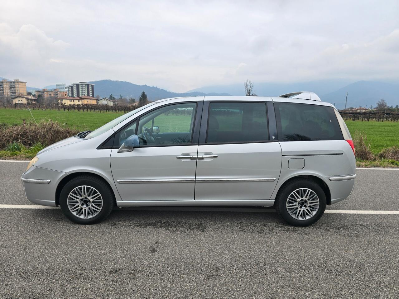 LANCIA PHEDRA 2.2 PLATINO 7 POSTI AUTOMATICO