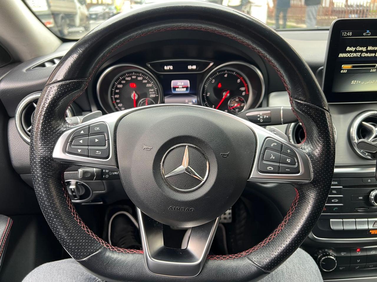 Mercedes-Benz CLA 200 D Premium