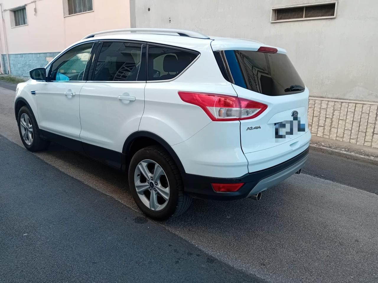 Ford Kuga 2.0 TDCI 120 CV S&S 2WD Titanium