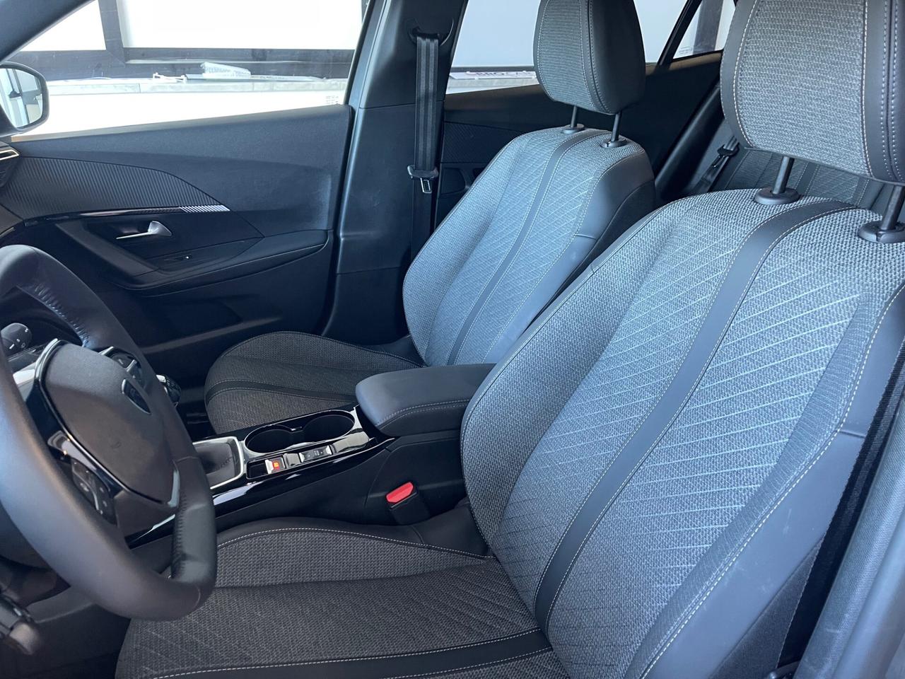 Peugeot 2008 1.2 100cv S&S Allure