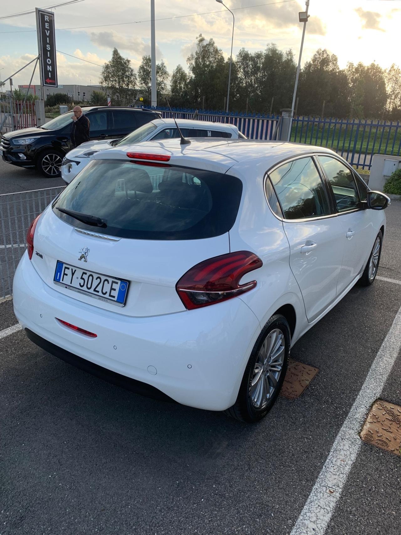 Peugeot 208 BlueHDi 100 S&S 5 porte Allure