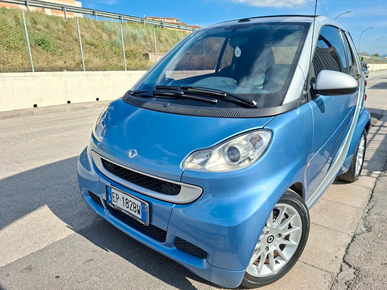 Smart ForTwo 1000 52 kW MHD cabrio passion SERVOSTERZO
