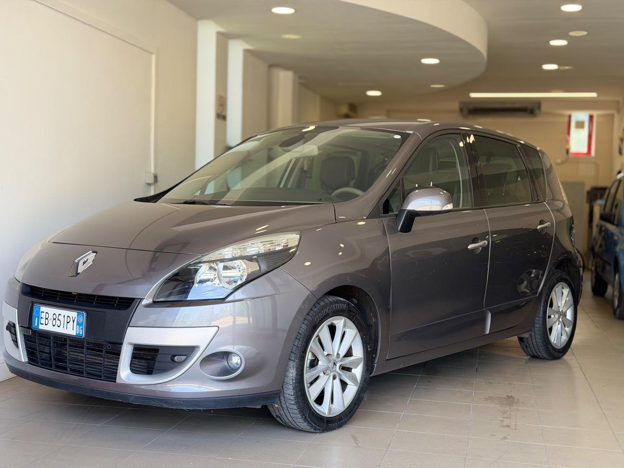 Renault Scenic Scénic X-Mod 1.9 dCi 130CV Luxe