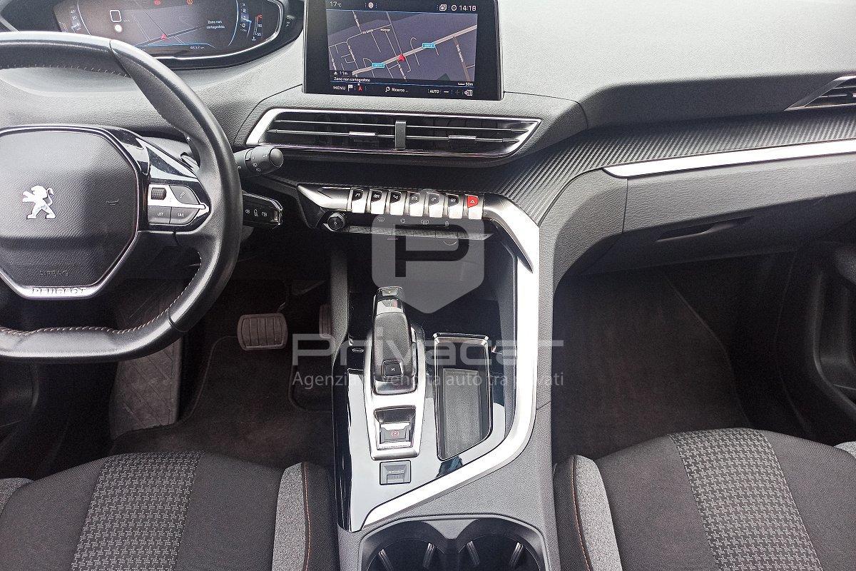 PEUGEOT 3008 BlueHDi 130 S&S EAT8 Business