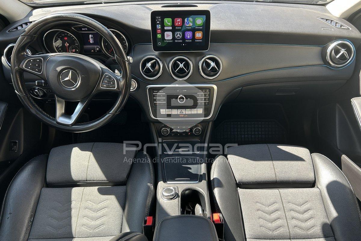 MERCEDES GLA 180 d Automatic Business