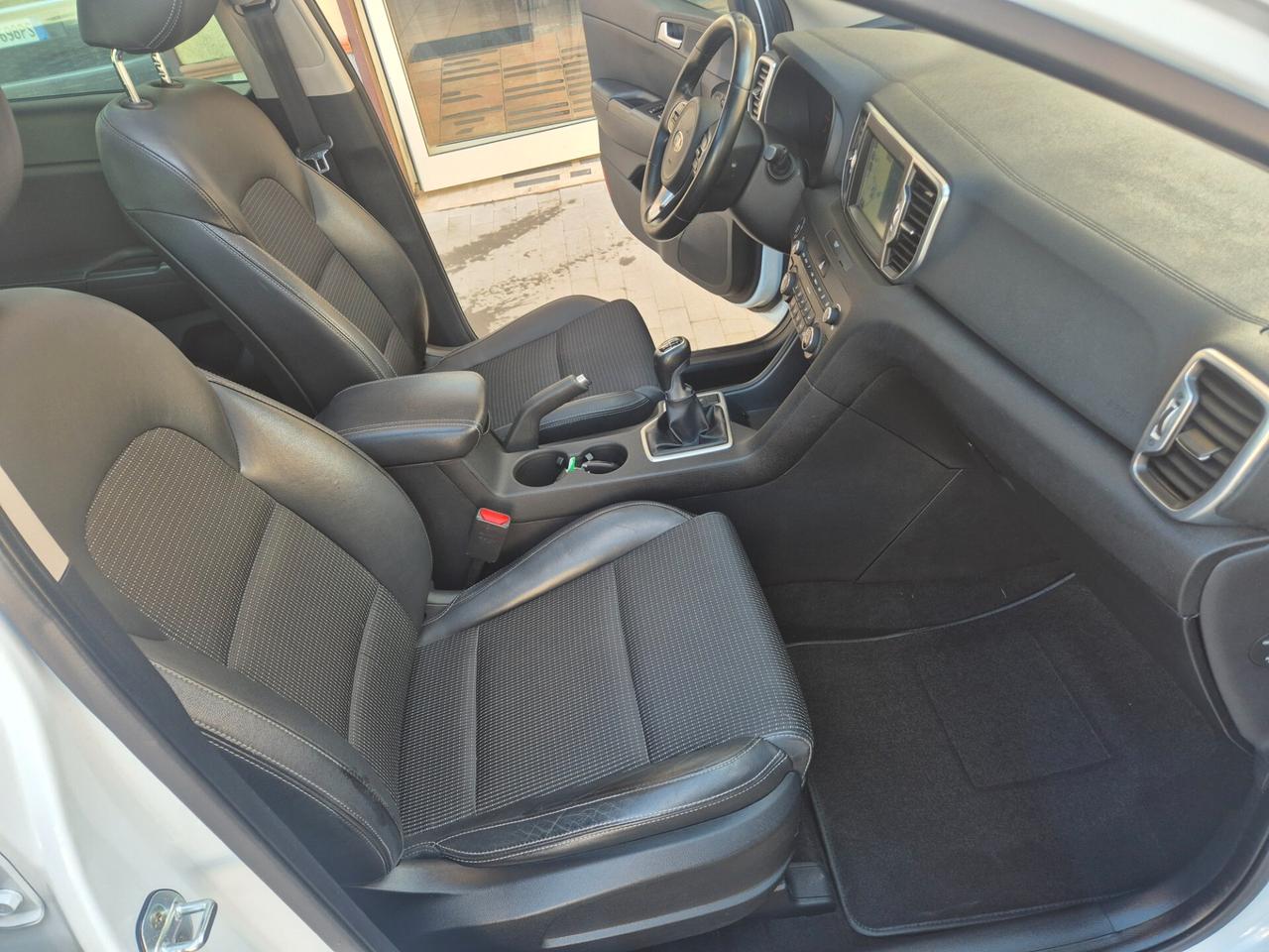 KIA SPORTAGE 1.7 115 CV TETTO APRIBILE XENON KM CERTIF