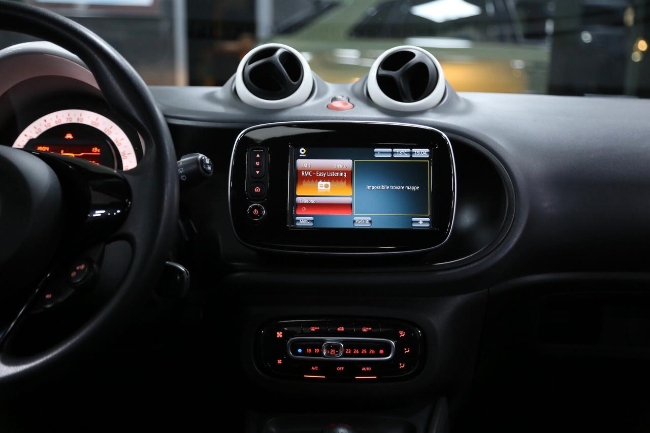 Smart fortwo 1.0 70 cv twinamic Passion