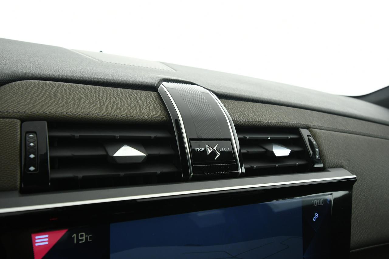 DS DS7 Crossback 2.0 bluehdi Business 180cv auto APP CONNECT+C18''
