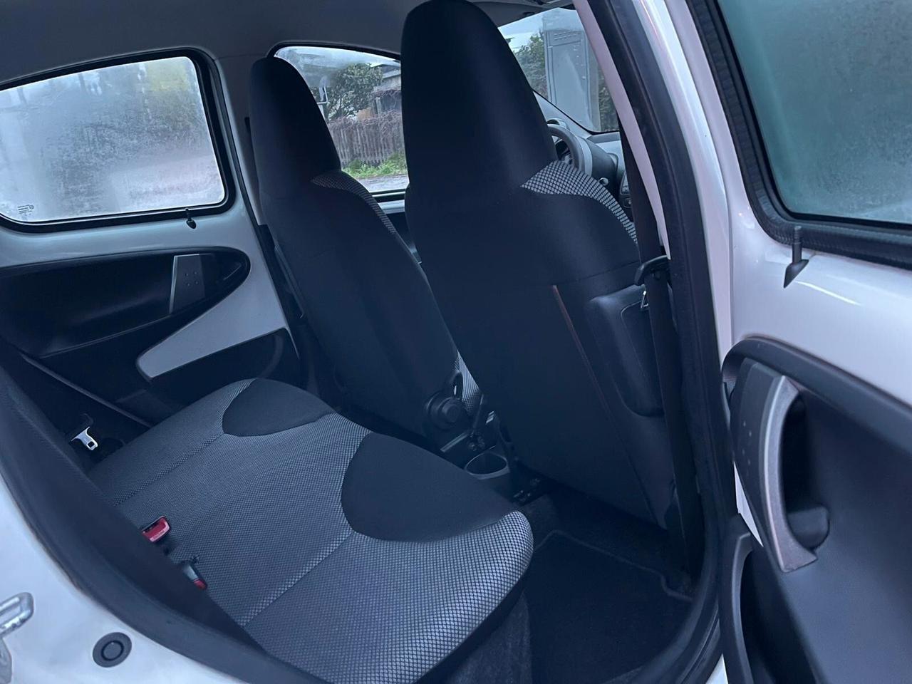 Toyota Aygo 1.0 12V VVT-i 5 porte Cool Soda Connect MMT