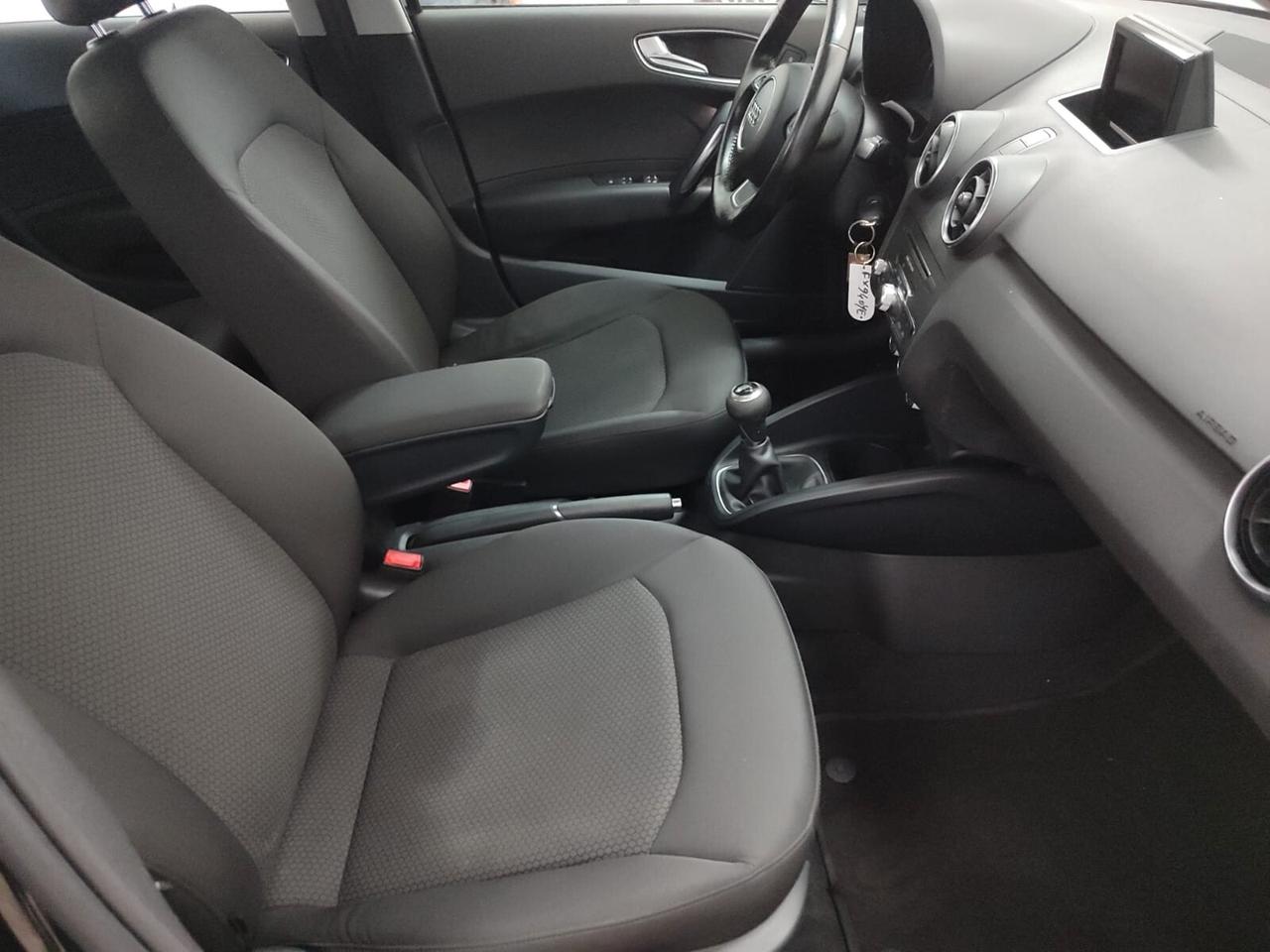 Audi A1 SPB 1.6 TDI 116 CV ( BICOLORE) SUPER PREZZO!!