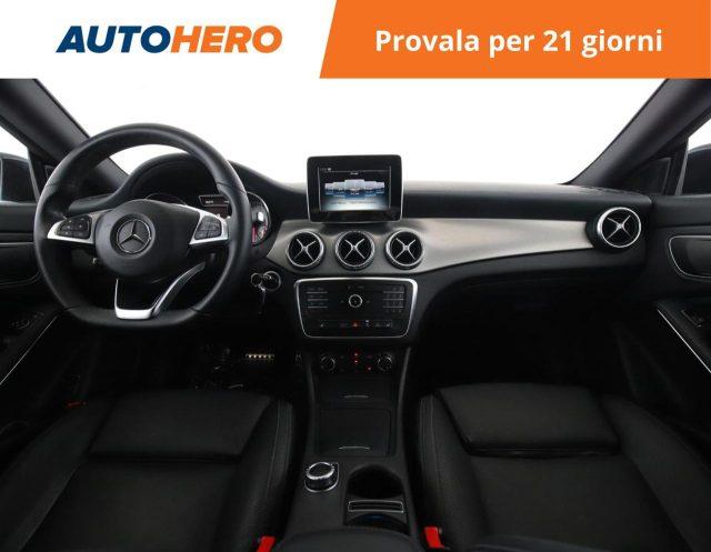 MERCEDES-BENZ CLA 200 Premium