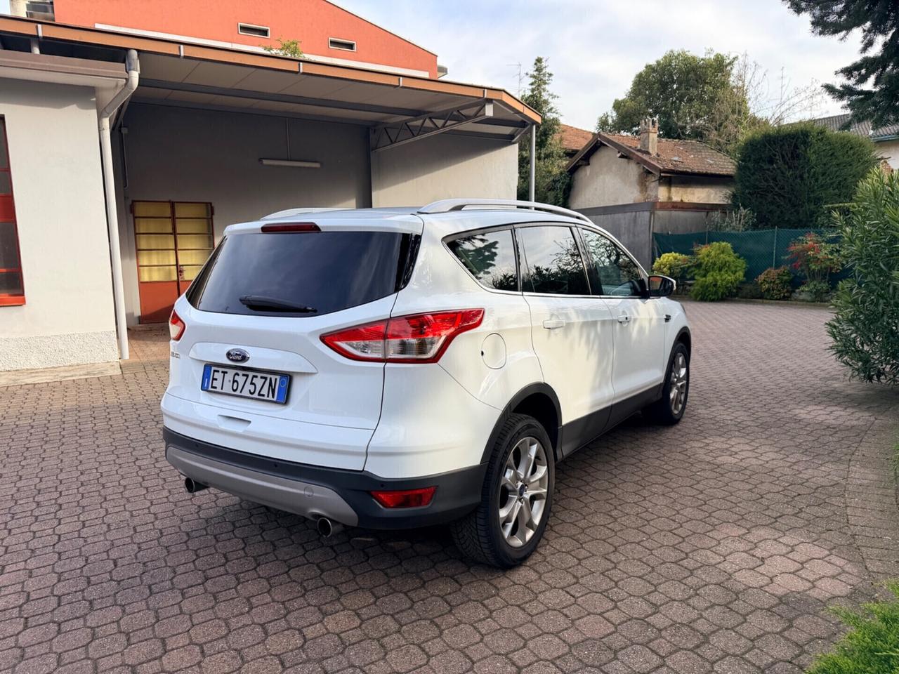 Ford Kuga 2.0 TDCI 140 CV 4WD Titanium
