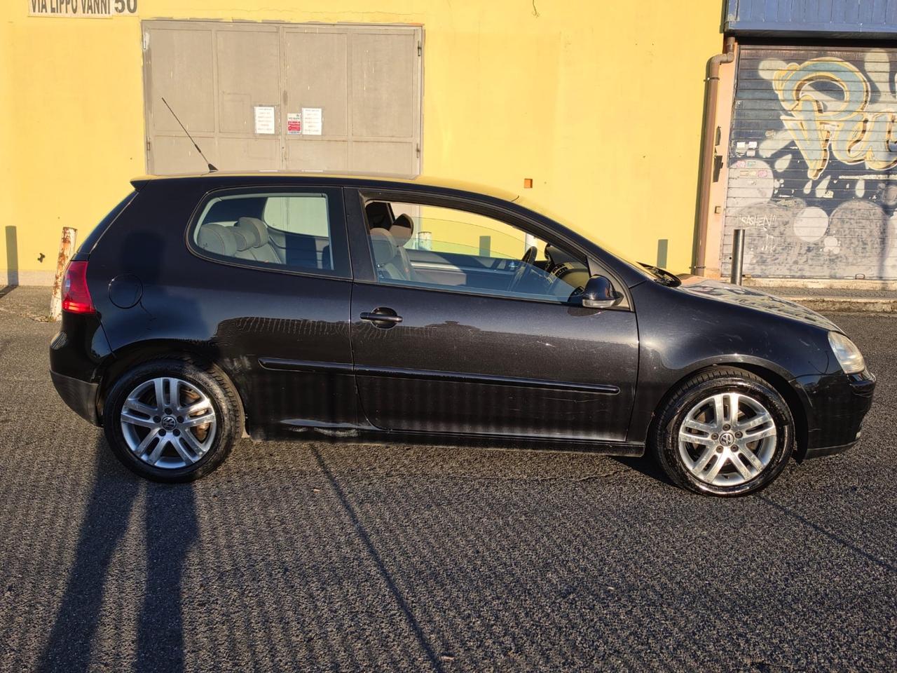 Volkswagen Golf 1.6 16V FSI 3p. Comfortline