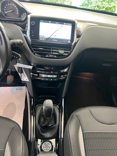 PEUGEOT 2008 1.2 BENZINA ALLURE PARI AL NUOVO UNICO PROPRIETARIO TAGLIANDI PEUGEOT