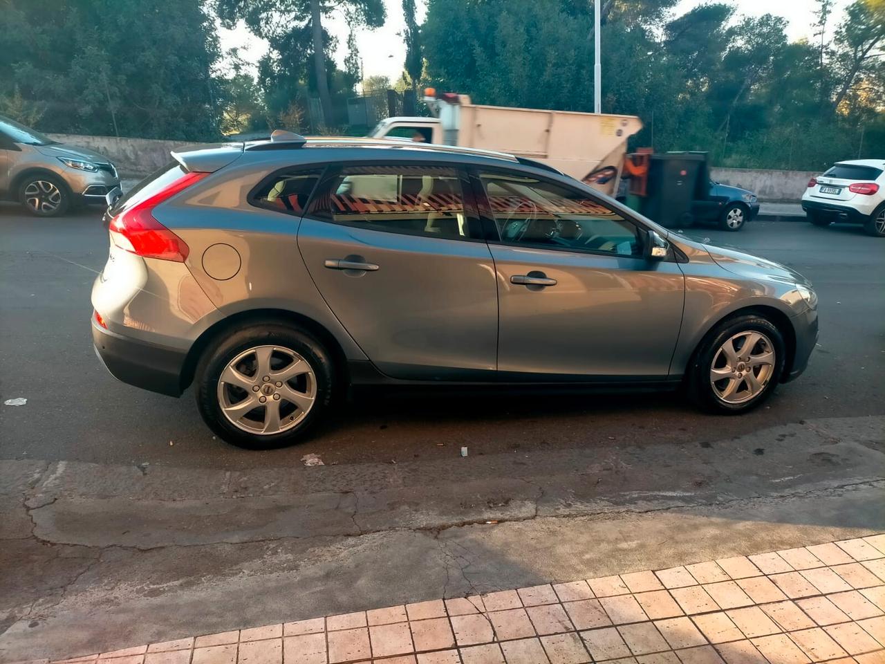 Volvo V40 Cross Country D2 Style Plus