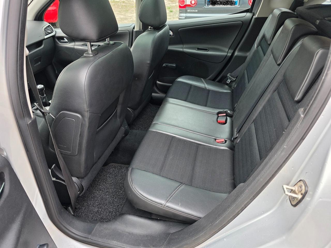 Peugeot 207 1.6 8V HDi 93CV 5p. Allure