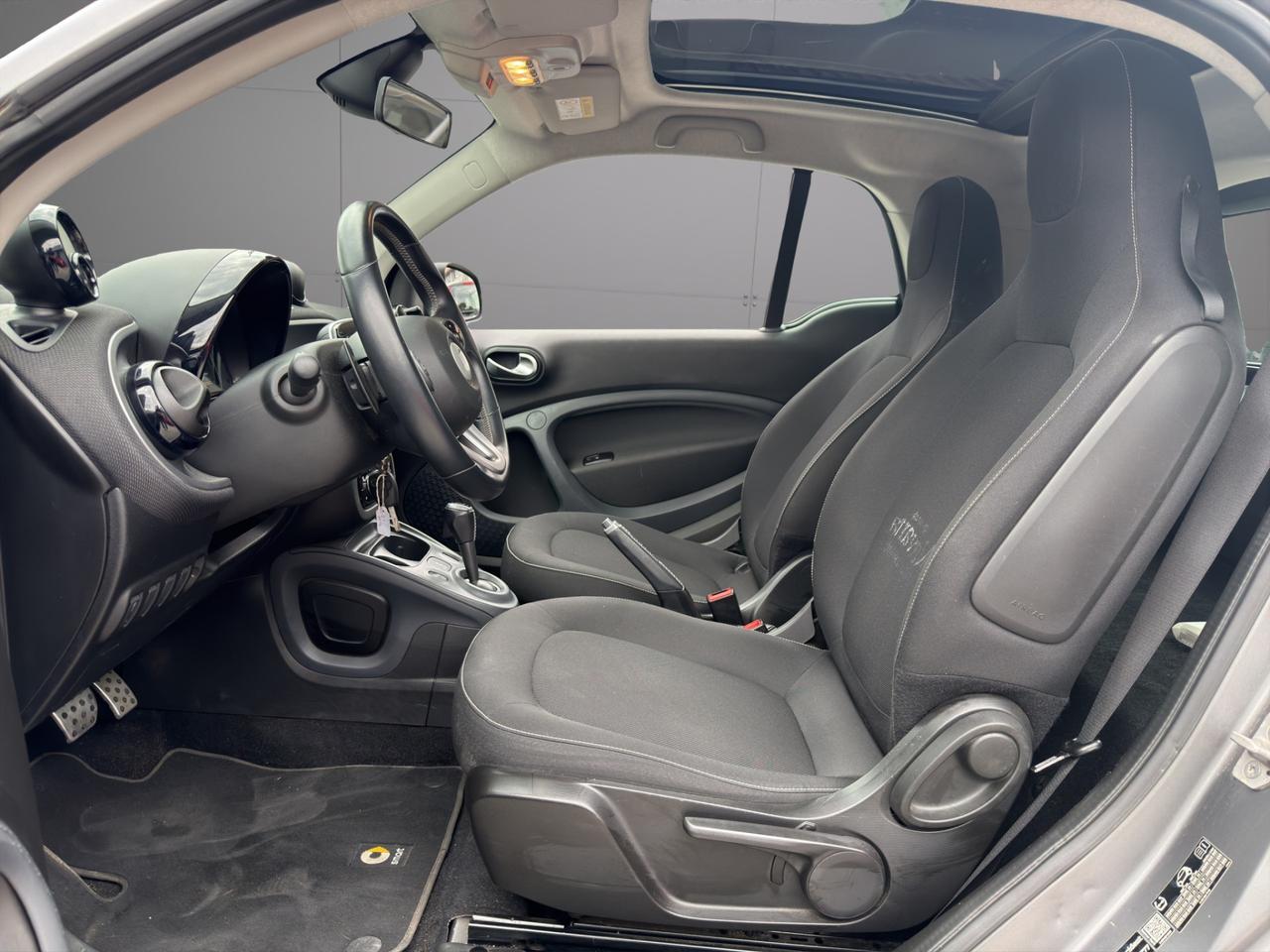 smart forTwo Allestimento BRABUS - Unipro - Promo Finanziamento - Tetto panoramico - LED