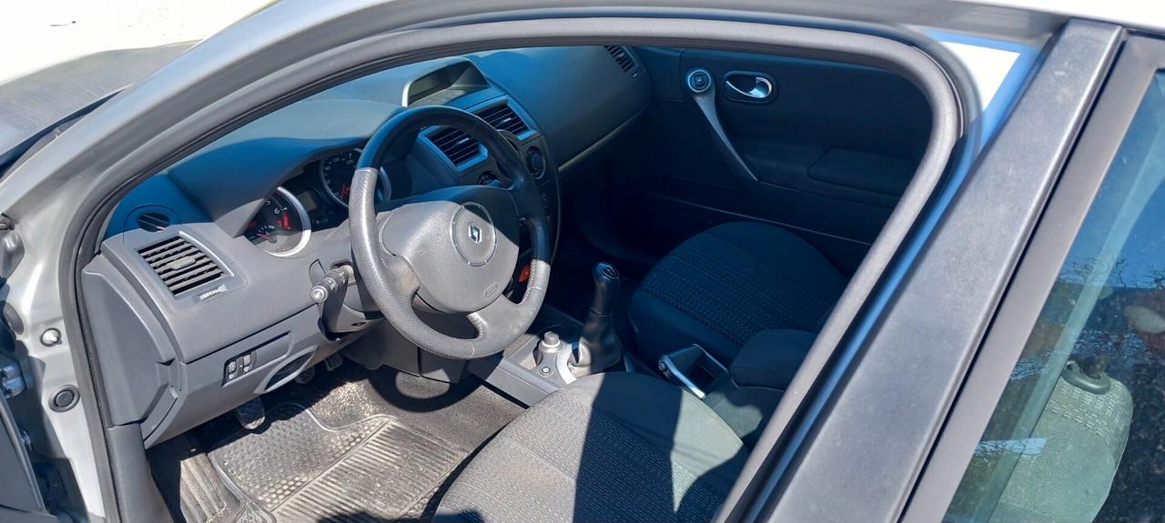 Renault Mégane 1.6 110Cv 5 porte GPL SW Confort