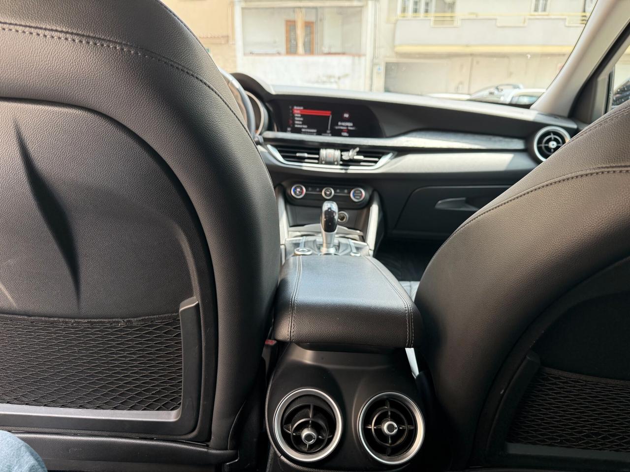Alfa Romeo Stelvio 2.2 Turbodiesel 160 CV AT8 RWD sport