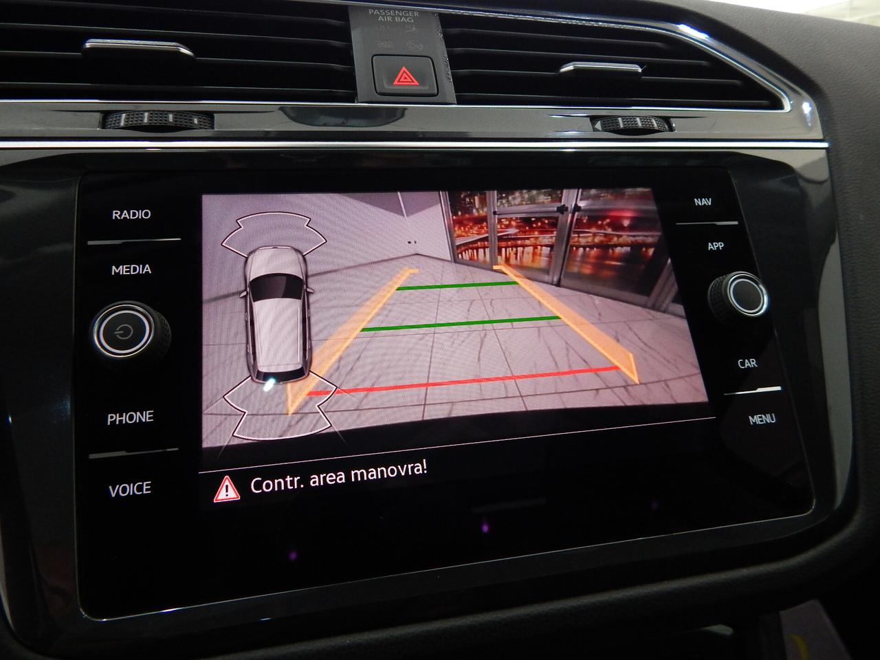 Volkswagen Tiguan 2.0 TDI Elegance 150cv DSG TETTO-NAVI-RADAR-PARK-LED