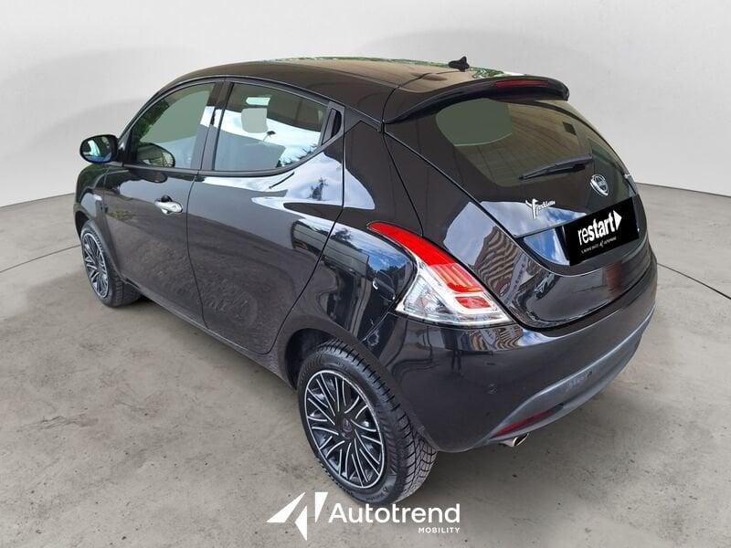 Lancia Ypsilon 1.0 FireFly 70 CV Hybrid Gold S&S