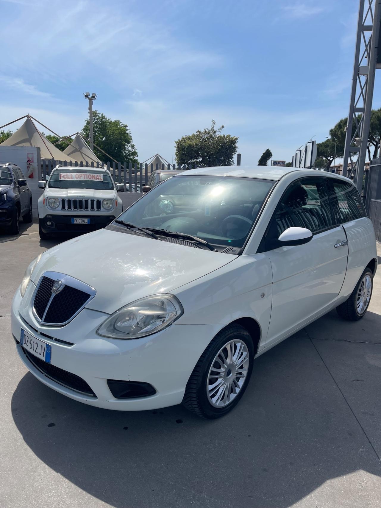 Lancia Ypsilon 1.2 Argento