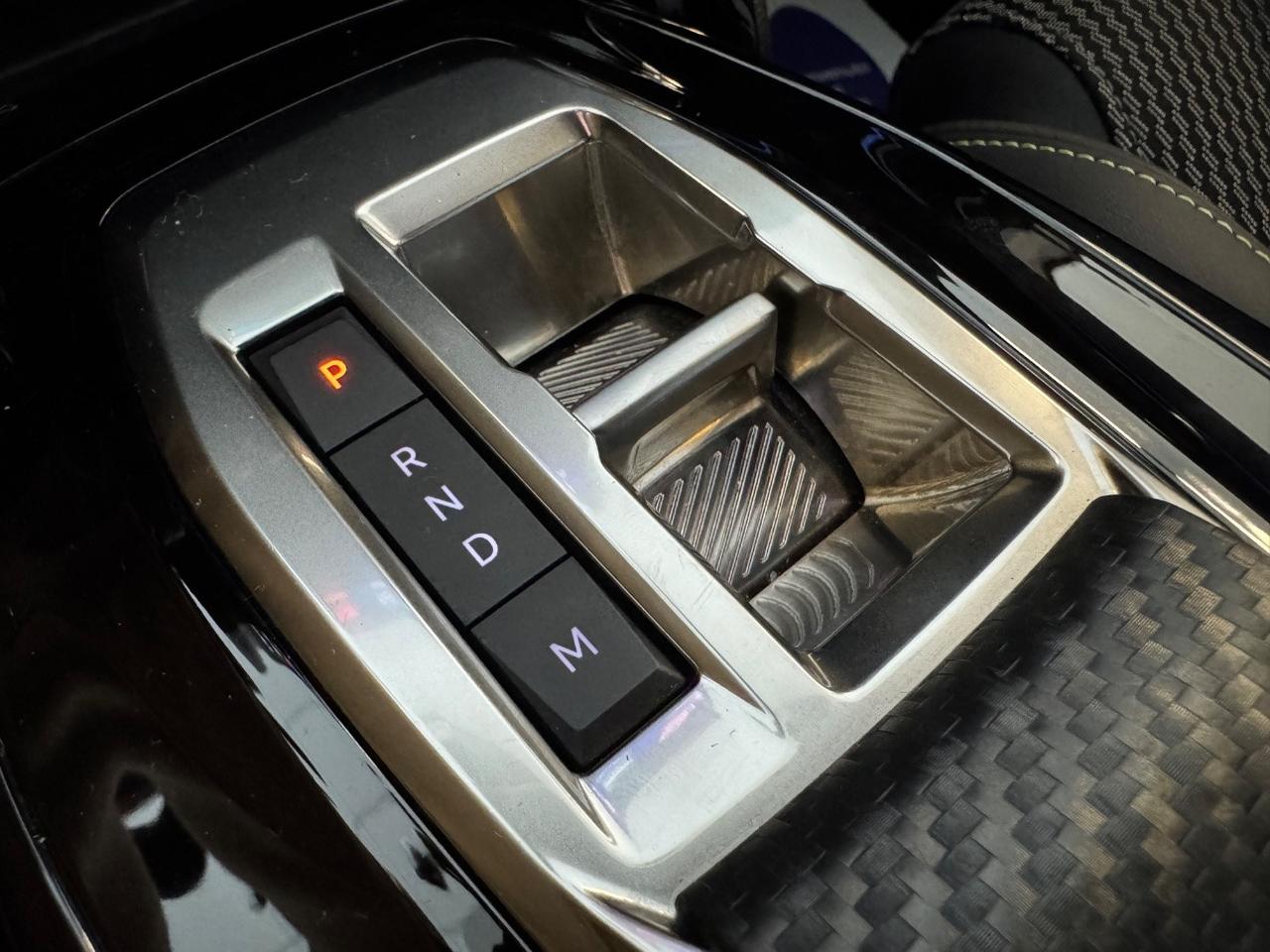 Peugeot 208 GT 1.2 hybrid 110CV e-dcs 6