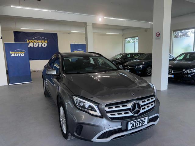 MERCEDES-BENZ GLA 180 d Automatic Business Extra