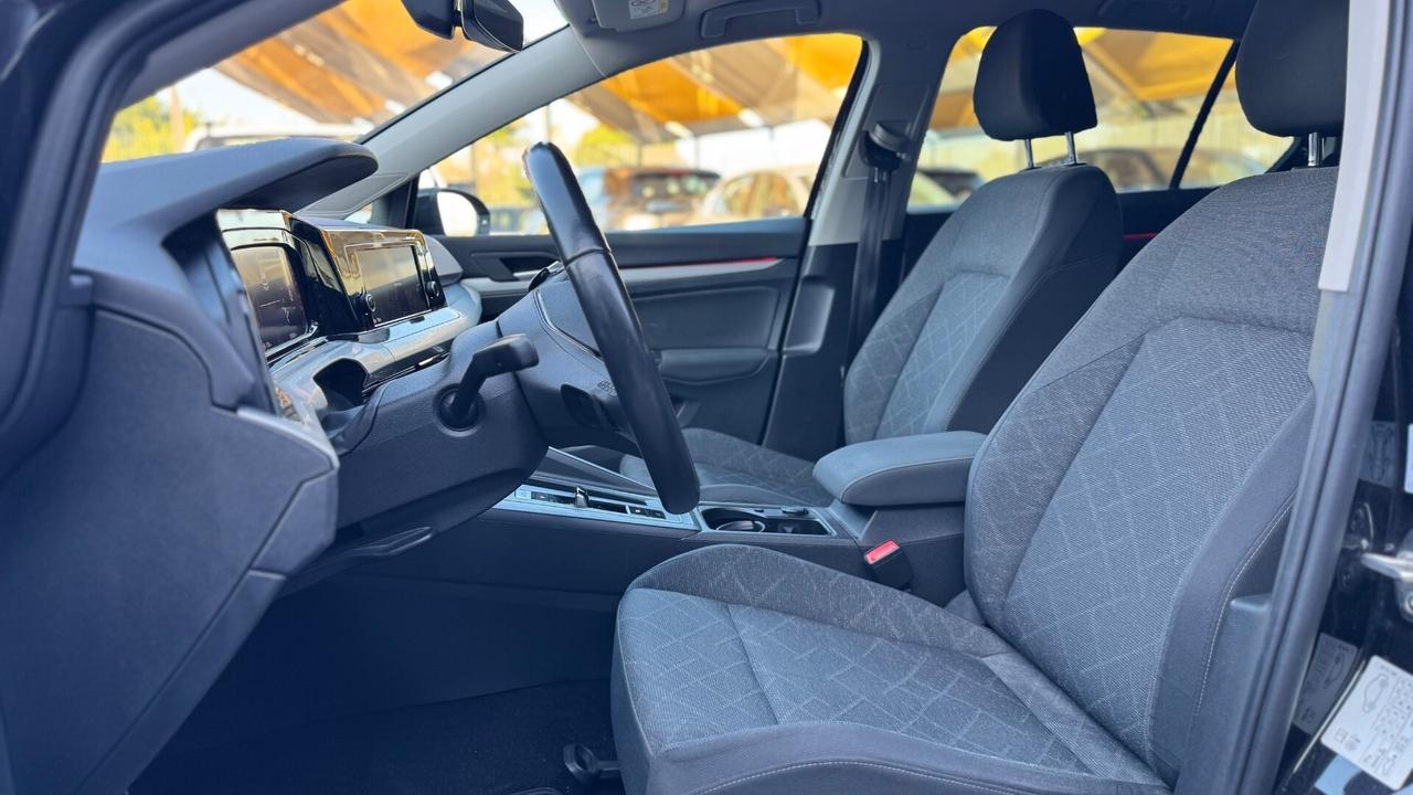 Volkswagen Golf 2.0 TDI 115 CV SCR Life neopatentati