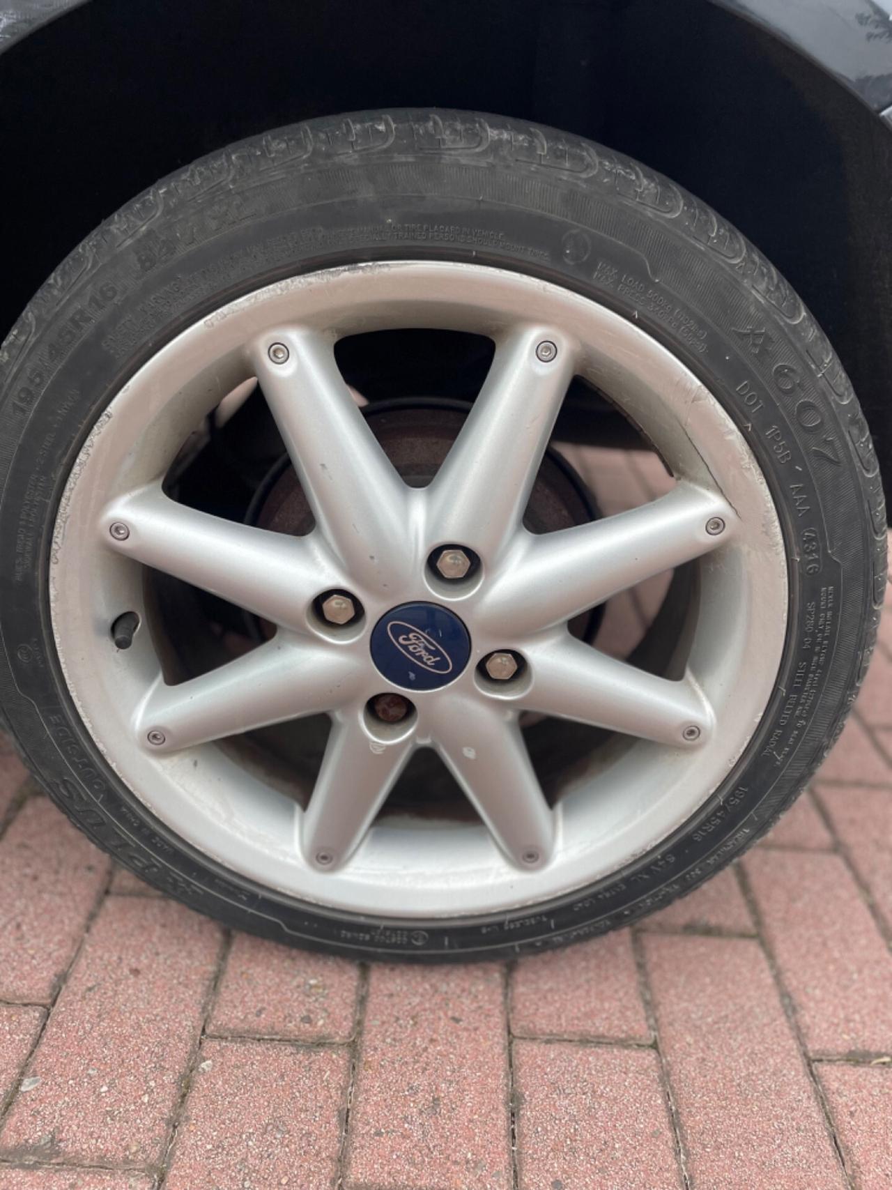 Ford Fiesta 1.4 16V 3p. Ghia