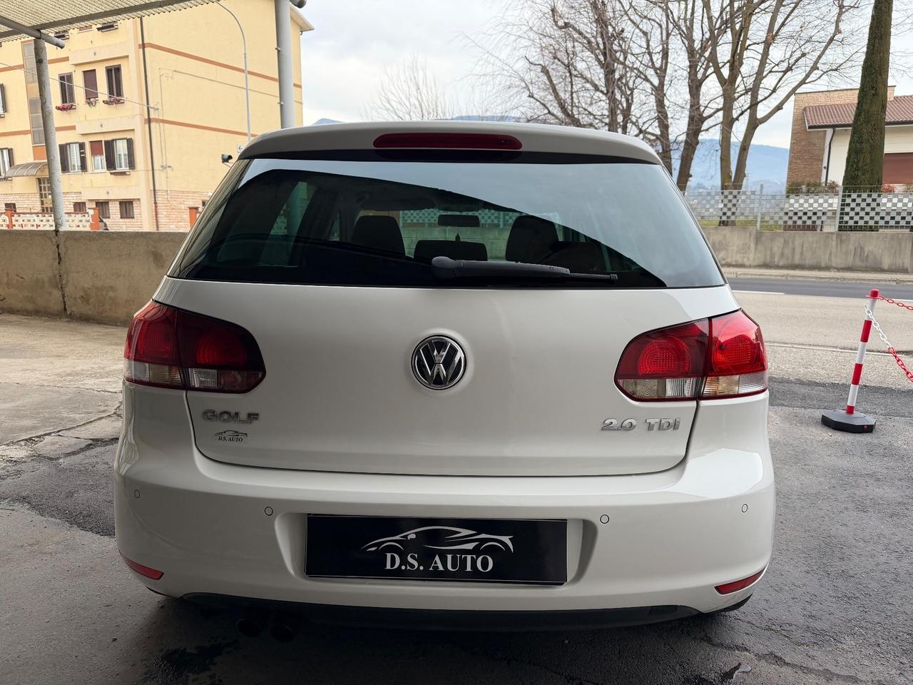 Volkswagen Golf 2.0 TDI 140CV Highline alcantara