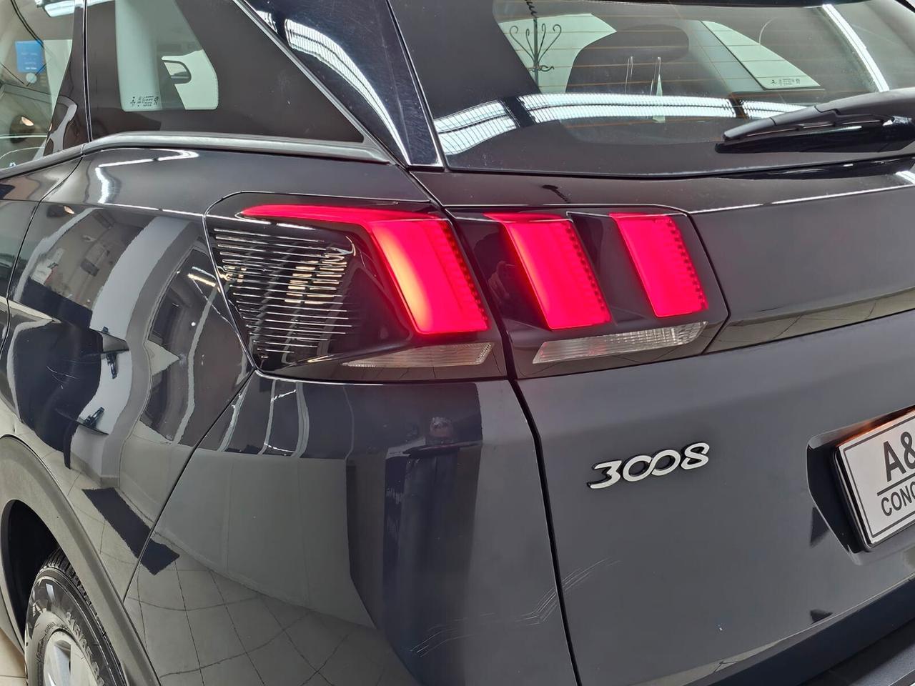 PEUGEOT 3008 BLUEHDI 130cv S&S EAT8 BUSINESS