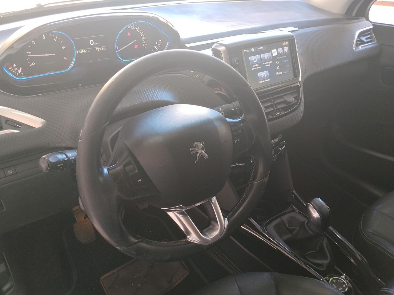 Peugeot 2008 1.6 diesel 2015 CON GARANZIA