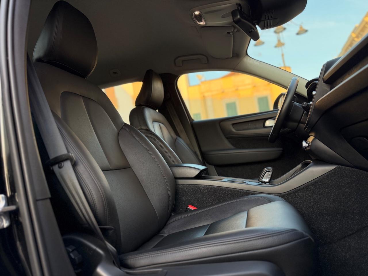 Volvo XC40 D3 R-design 2.0 150 Cv AUTOMATIC LED PELLE