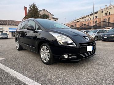 PEUGEOT 5008 1.6 HDi 112CV cambio robotizzato Féline