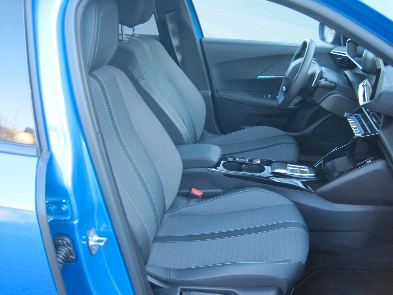 Peugeot 2008 BlueHDi 130 S&S EAT8 Allure