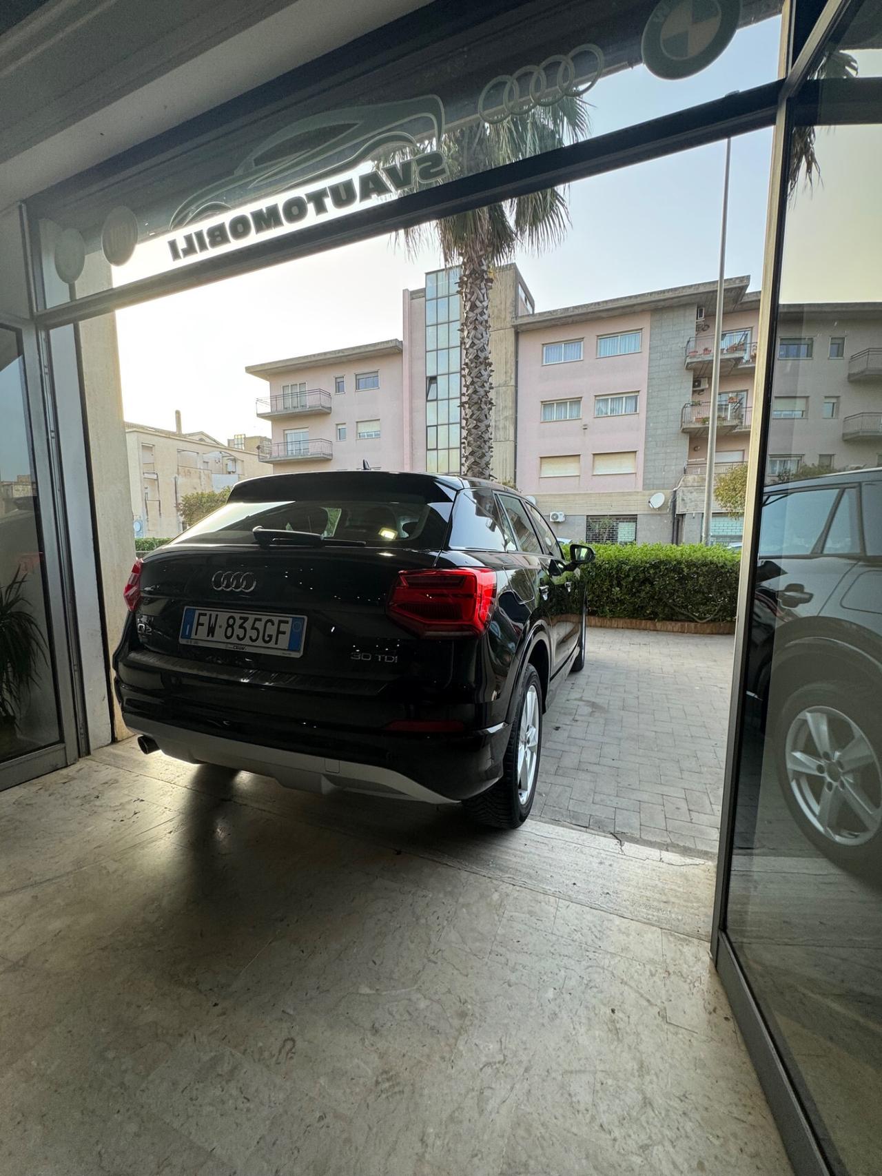 Audi Q2 30 TDI Identity Black