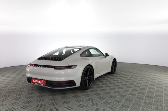 PORSCHE 911 911 Carrera 4