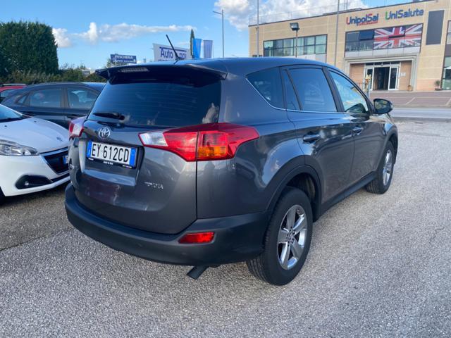 TOYOTA RAV 4 RAV4 2.0 D-4D 2WD Style