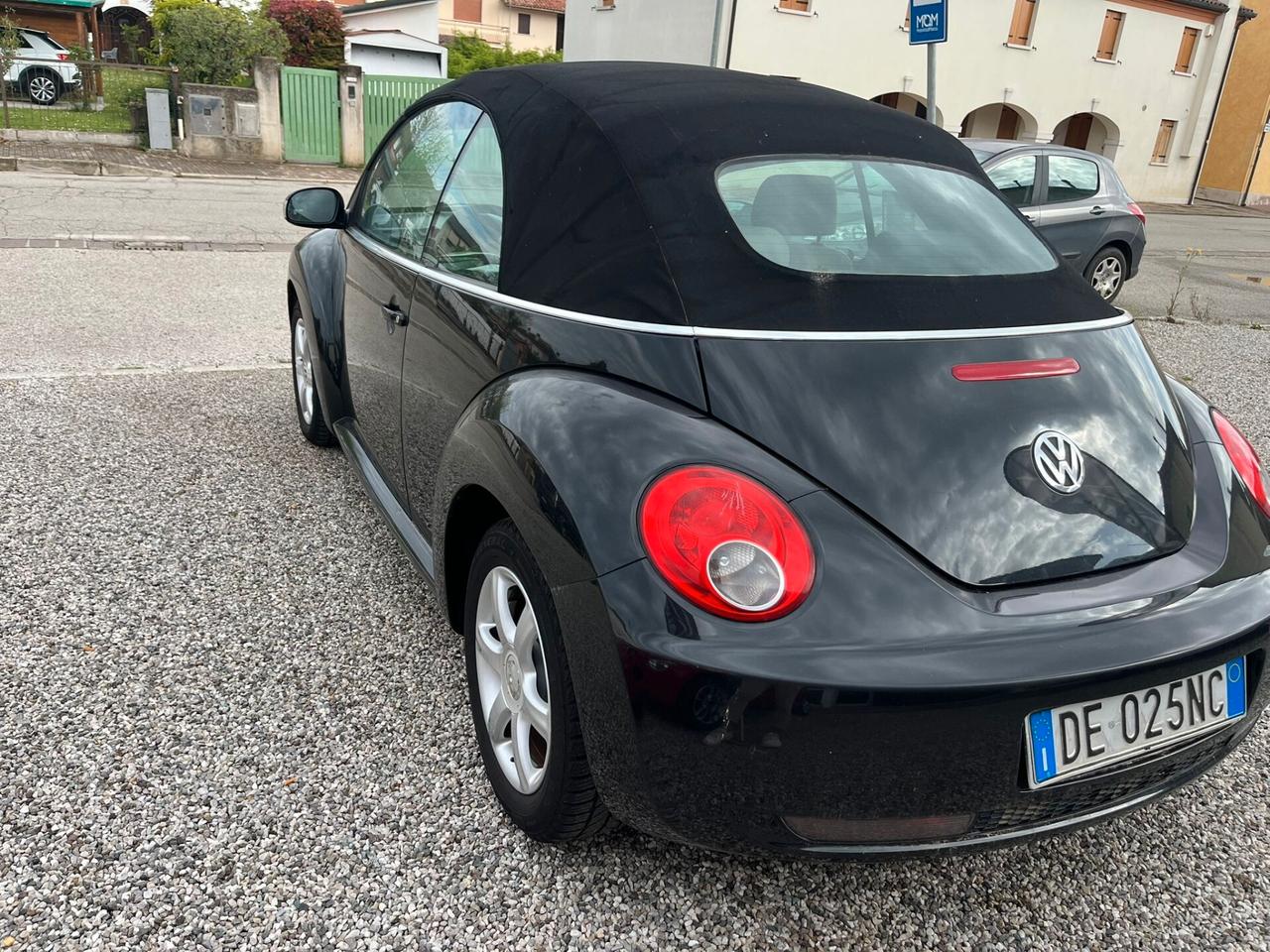 Volkswagen New Beetle 1.6 Cabrio