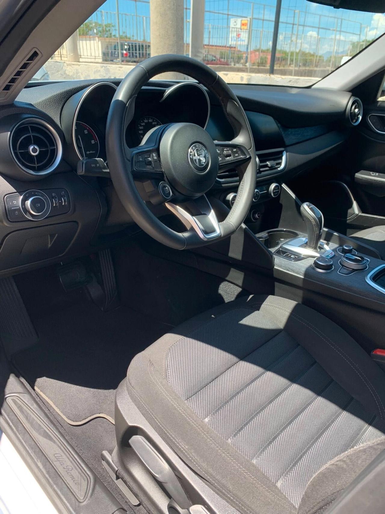 Alfa Romeo Giulia 2.2cc160 CV AT8 uniprò 12/2020