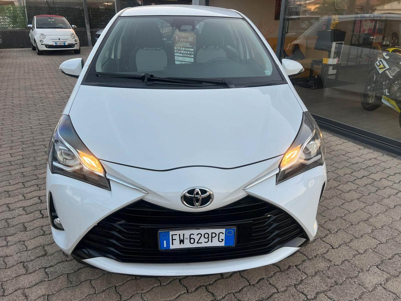 Toyota Yaris 1.0 72 CV 5 porte Lounge