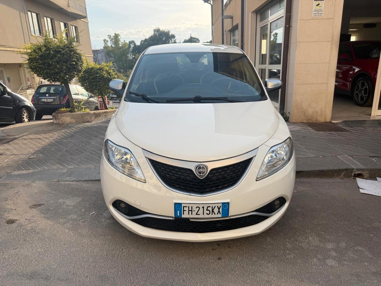 Lancia Ypsilon 1.2 69 CV 5 porte Gold