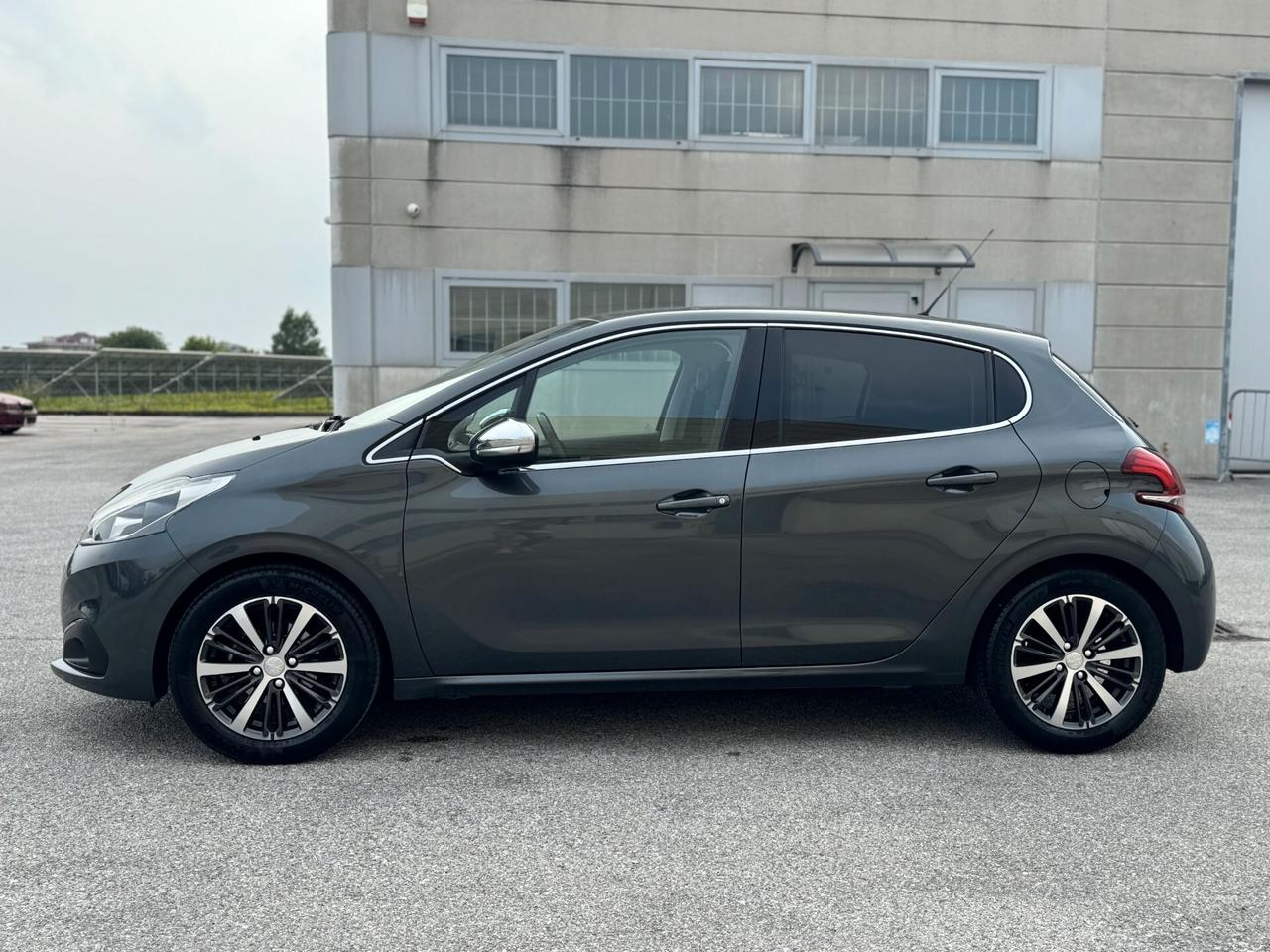 Peugeot 208 PureTech 82 5 porte Access