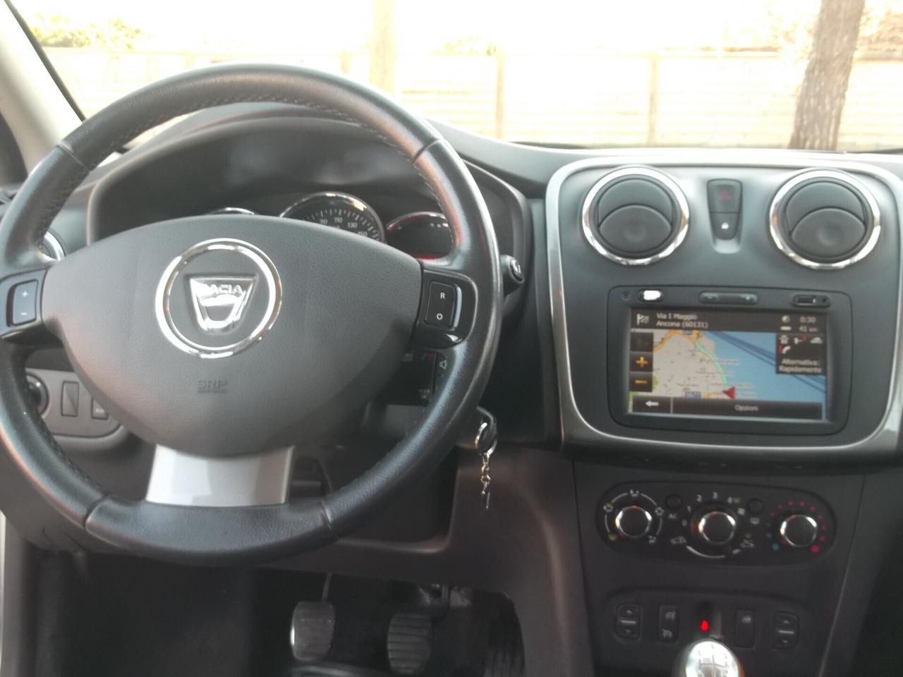 Dacia Sandero 'Stepway' 1.5 dci 2013