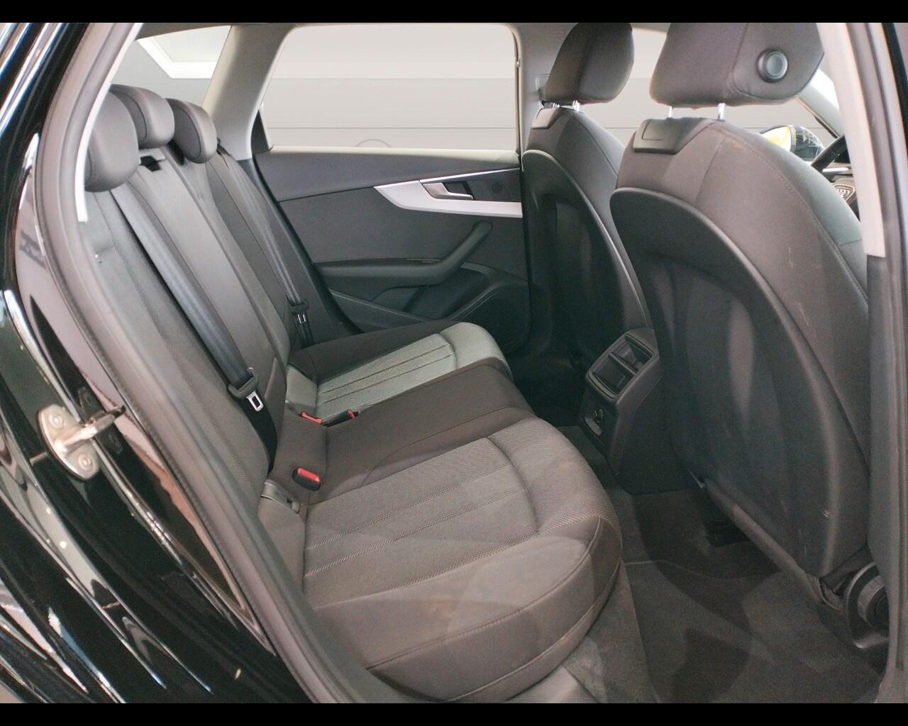 AUDI A4 5ª serie A4 Avant 35 TDI/163 CV S tronic