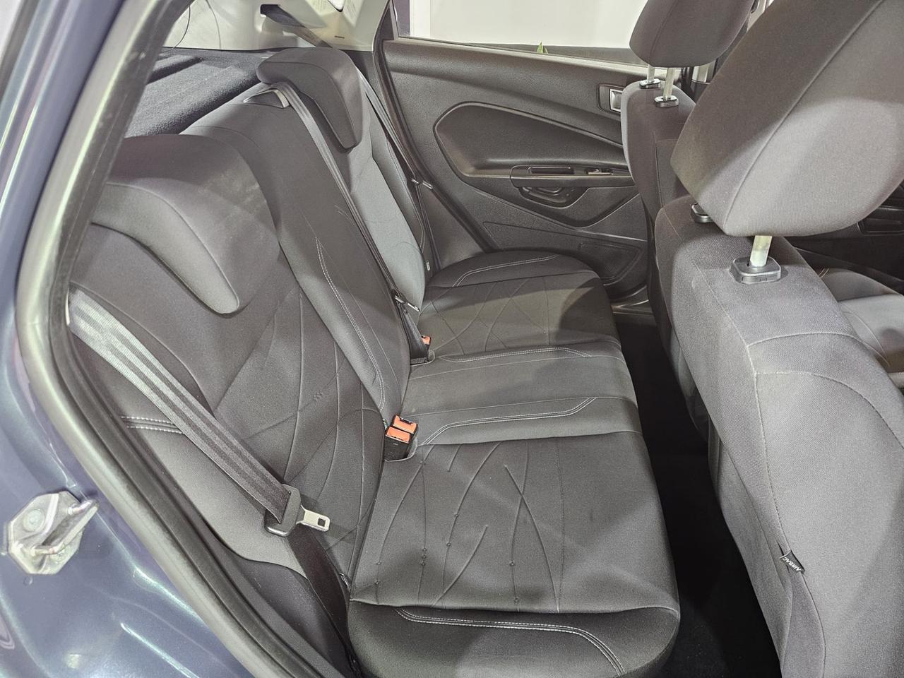 Ford Fiesta 1.5 TDCi 75CV 5 porte Titanium