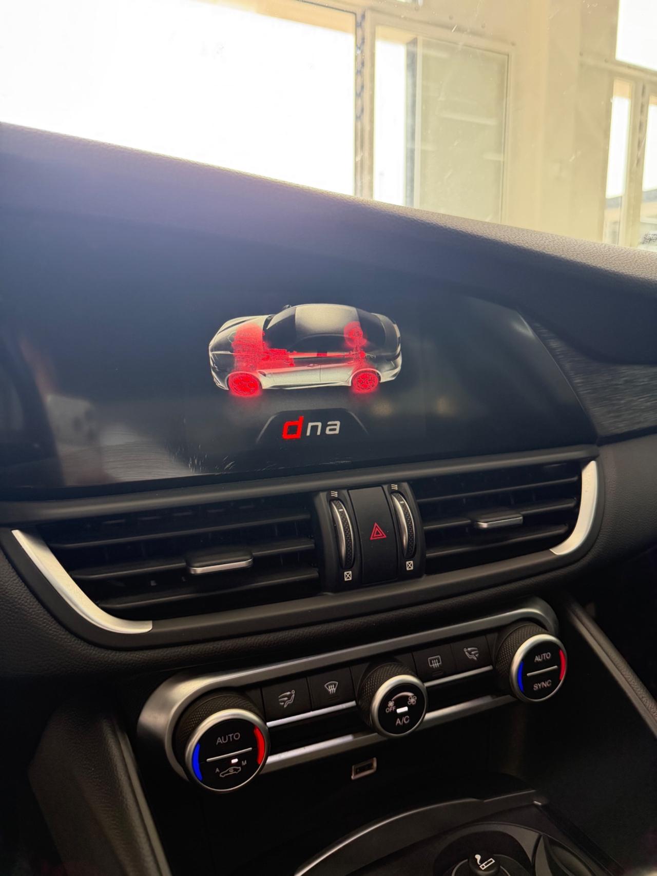 Alfa Romeo Giulia 2.2 160 cv AT8 Super FINANZIABILE
