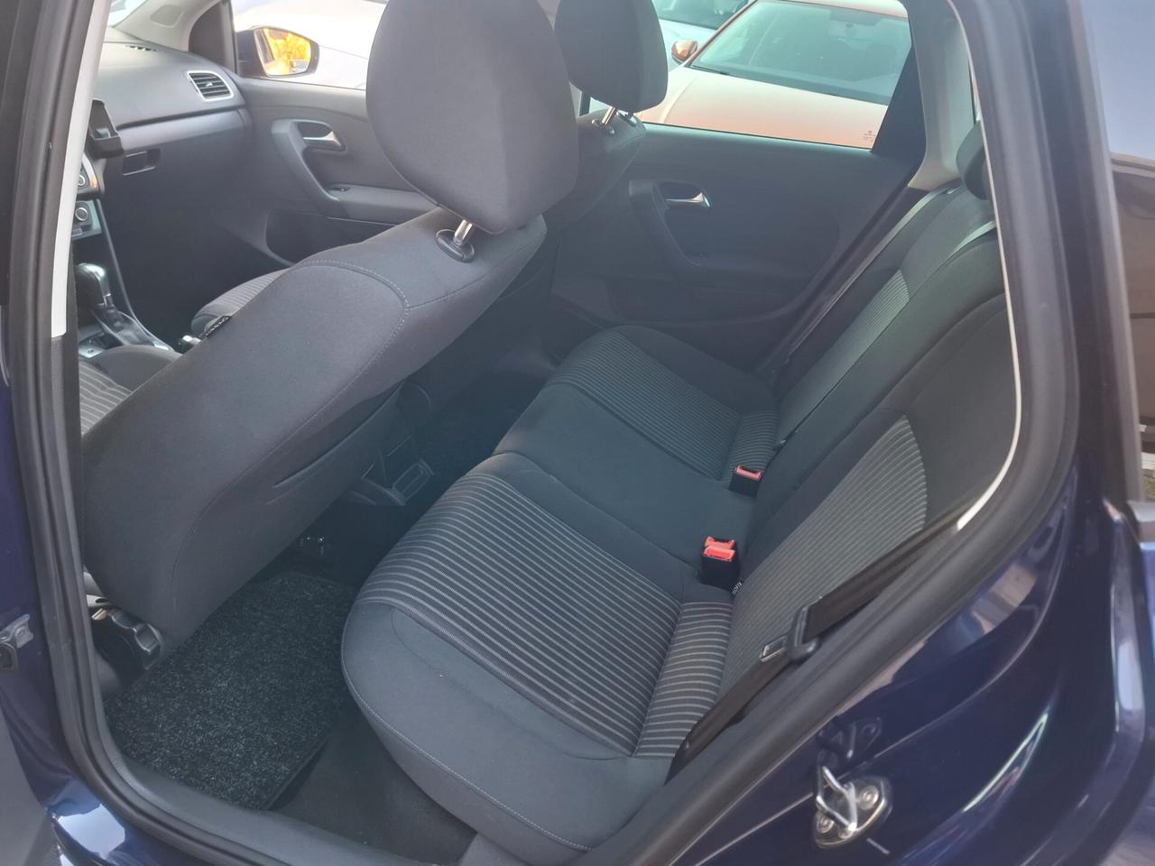 Volkswagen Polo - 1.6 TDI / Cambio automatico /