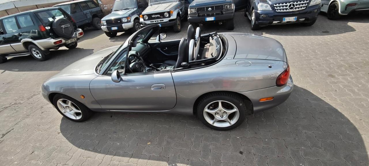 Mazda MX-5 1.6i 16V cat Rainbow